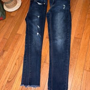 Distressed Dark Blue Women's Jeans Kancan brand very nice jean skinny size 5/26